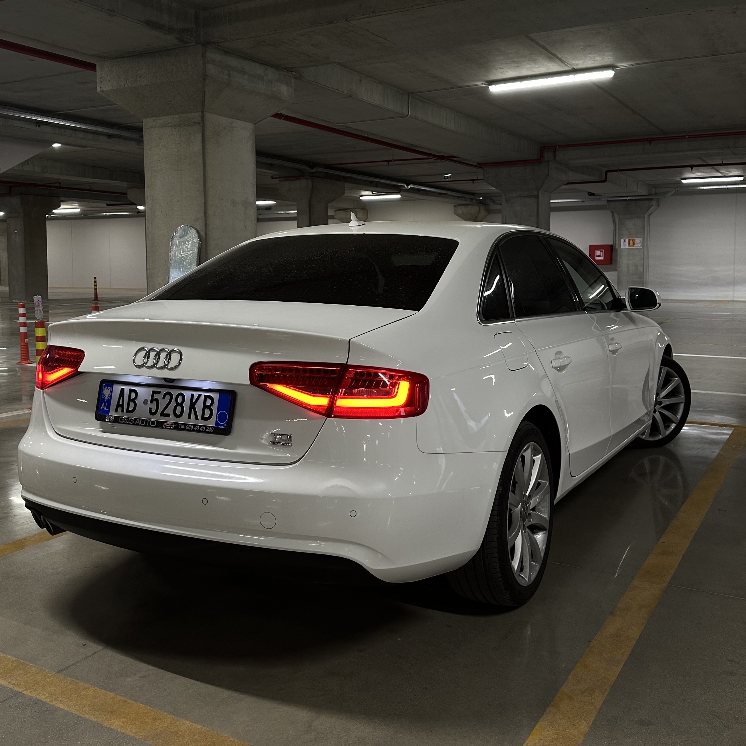 Audi A4 - main photo
