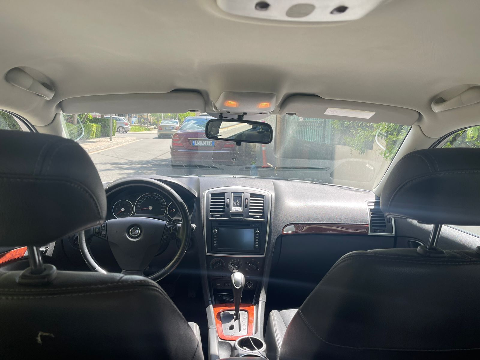 Cadillac DTS - main photo