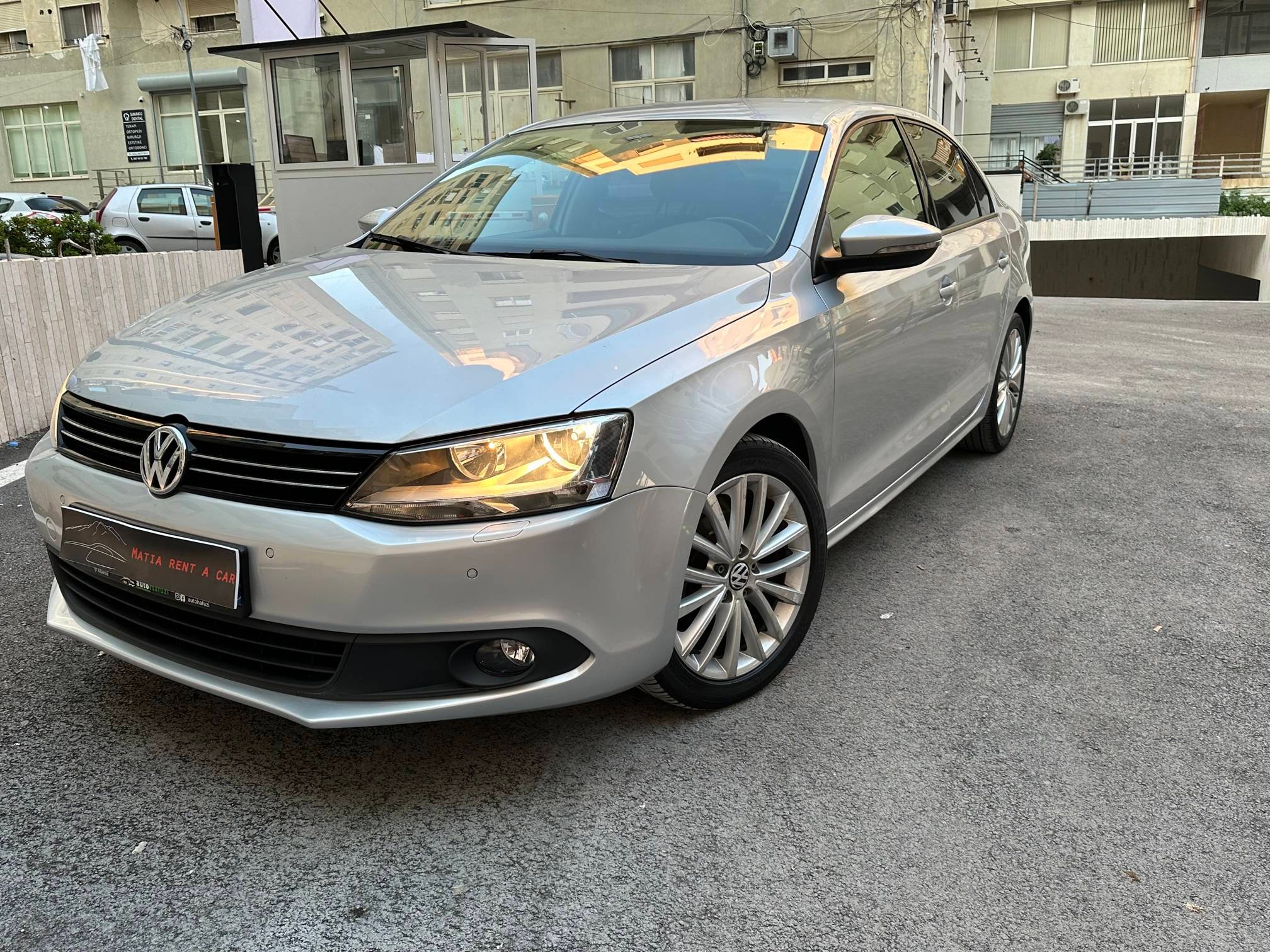 Volkswagen Jetta - main photo