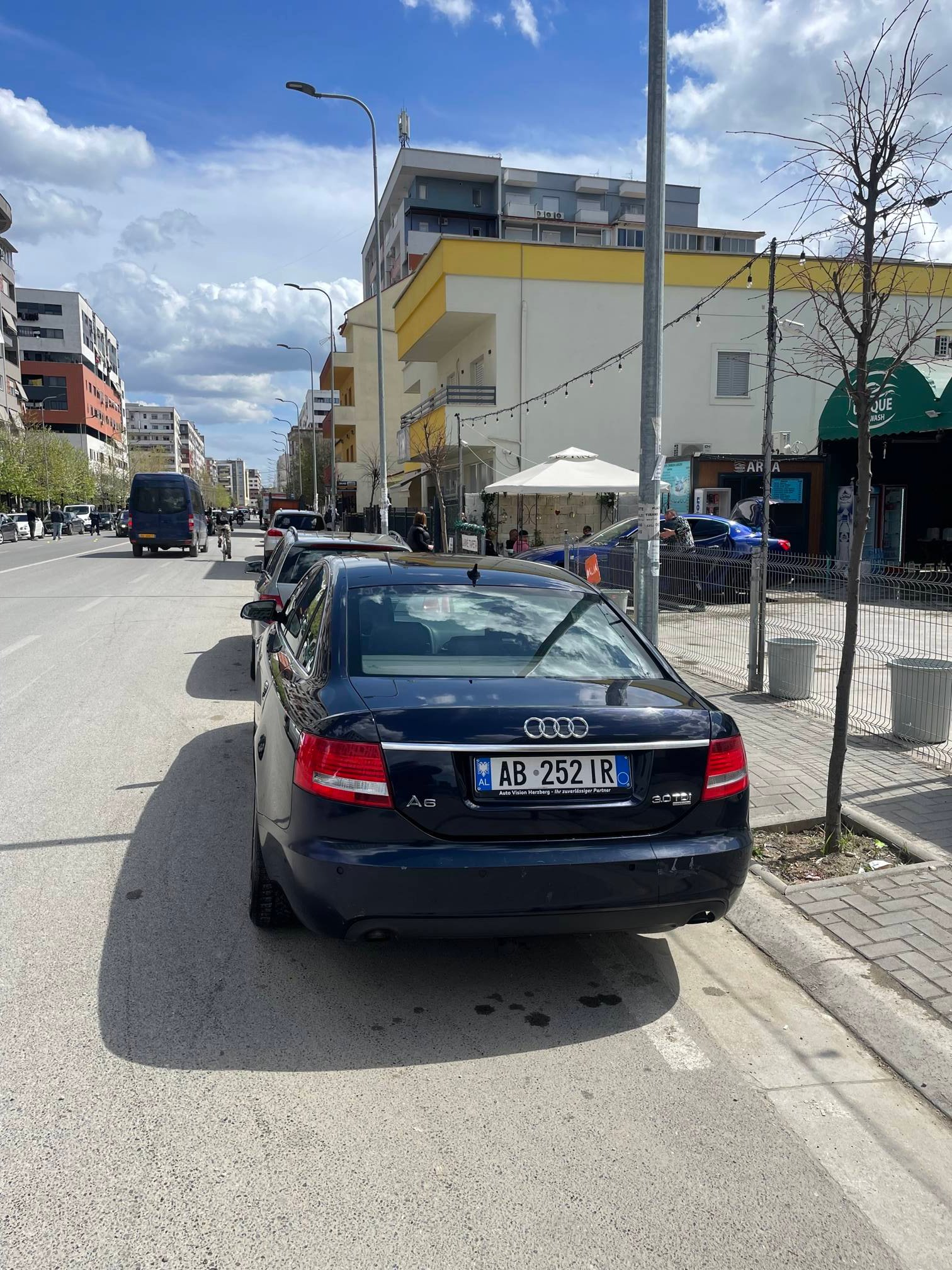 Audi A6 - side view