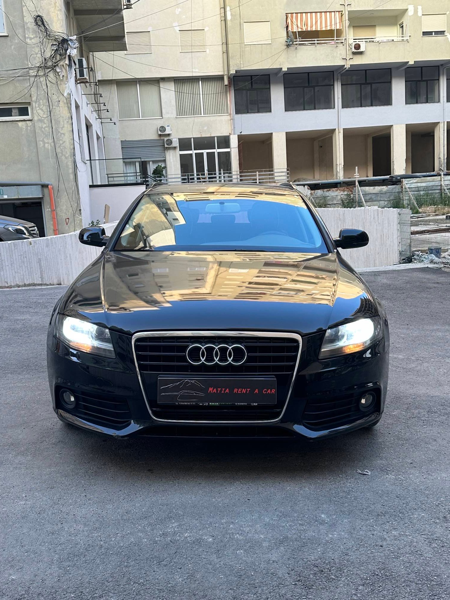 Audi A4 allroad - main photo