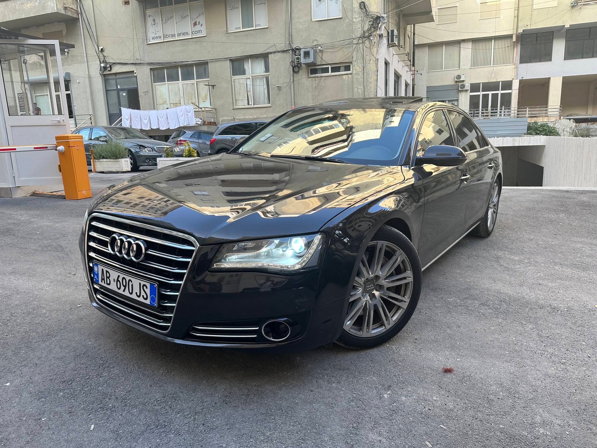 Audi A8 - main photo