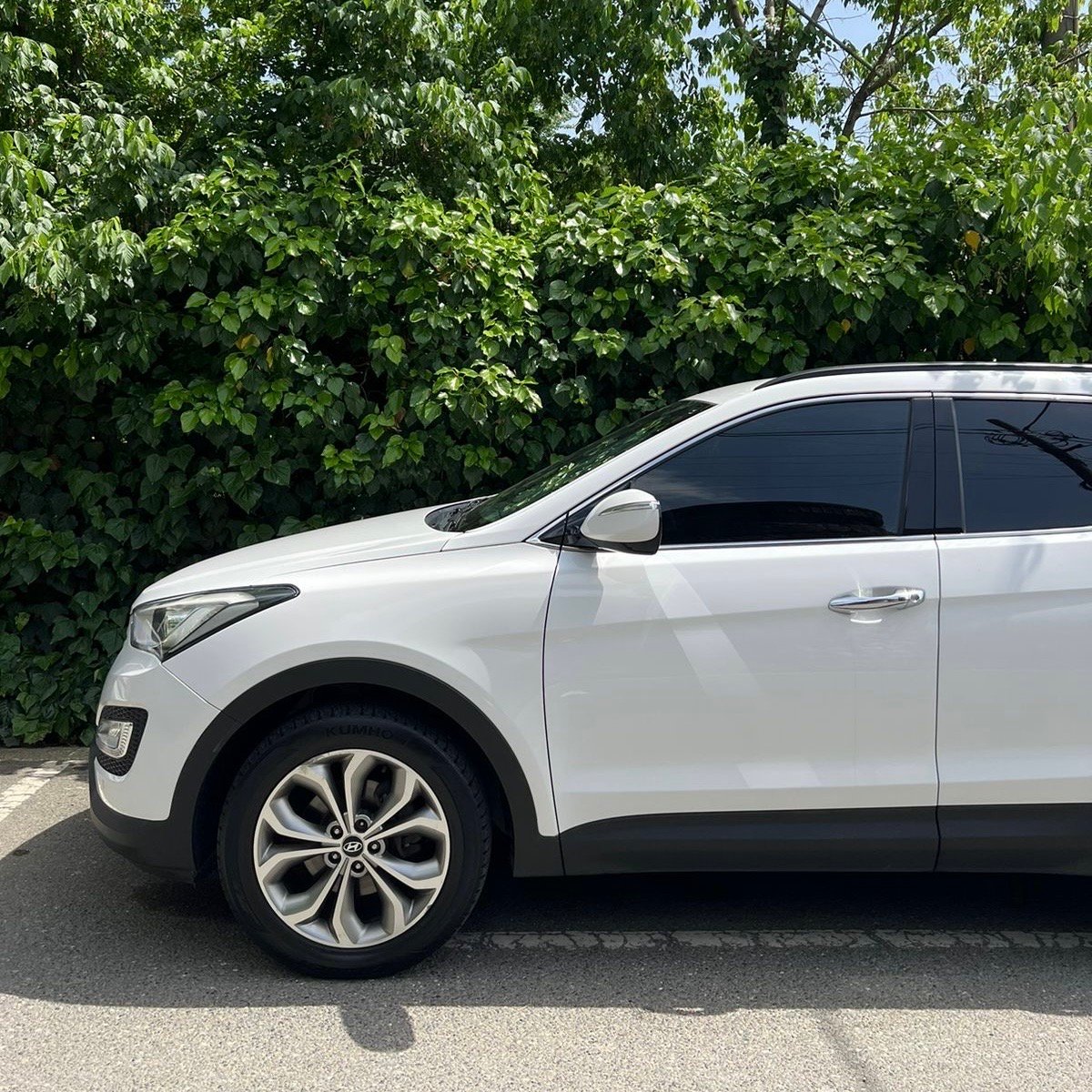 Hyundai Santa Fe XL - main photo