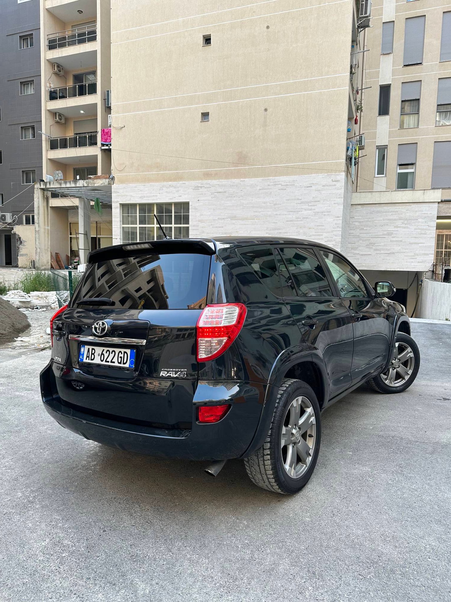 Toyota RAV4 - photo 4