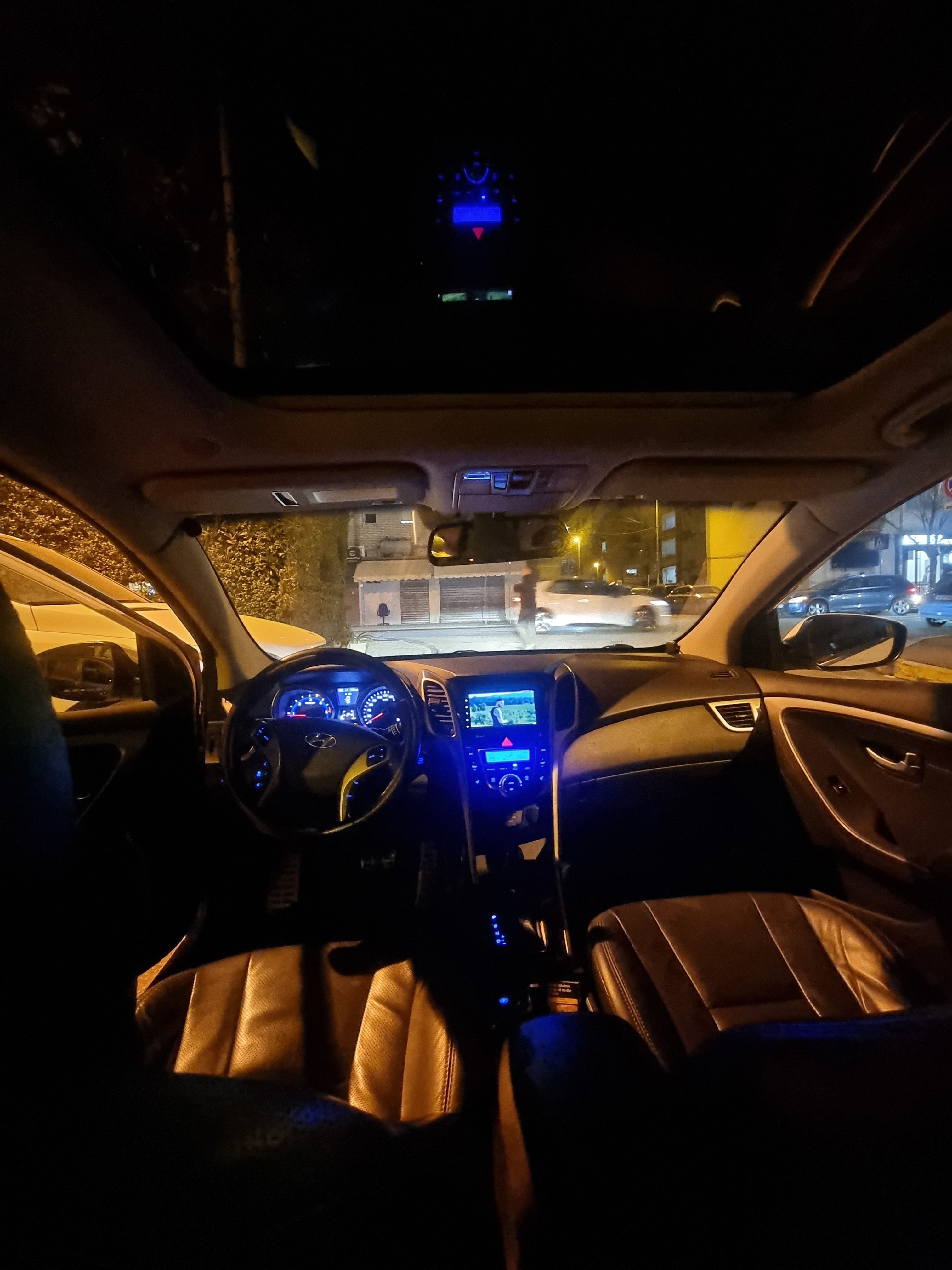 Hyundai I30 - main photo