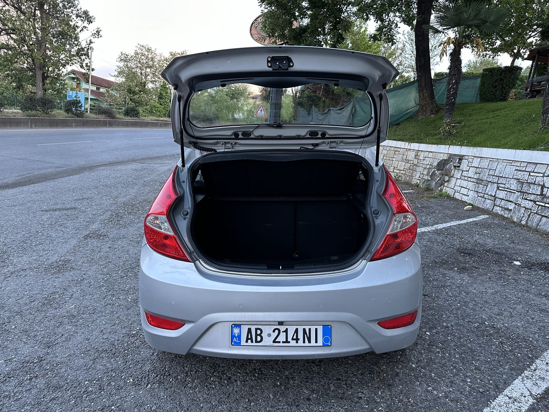 Hyundai Accent - photo 3