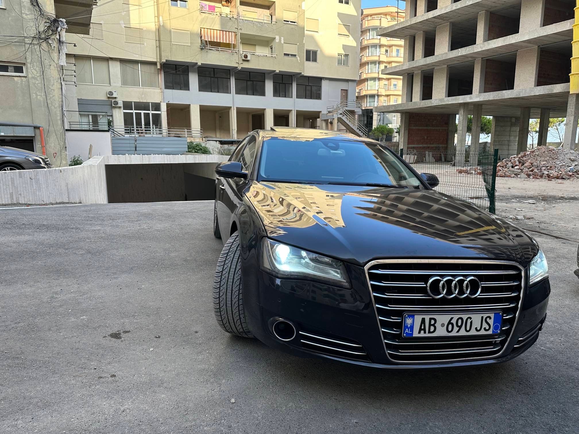 Audi A8 - photo 4