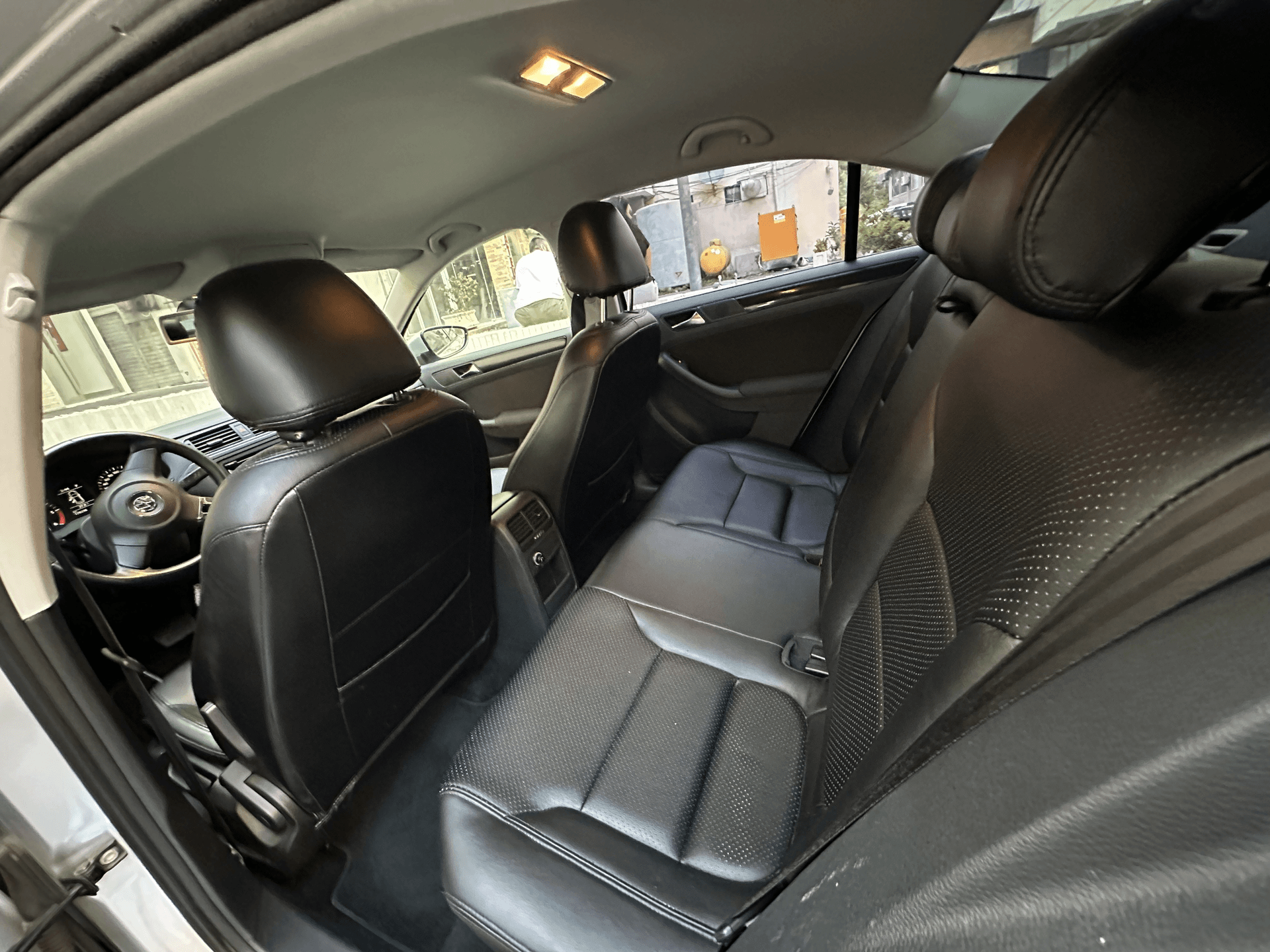 Volkswagen Jetta - photo 3