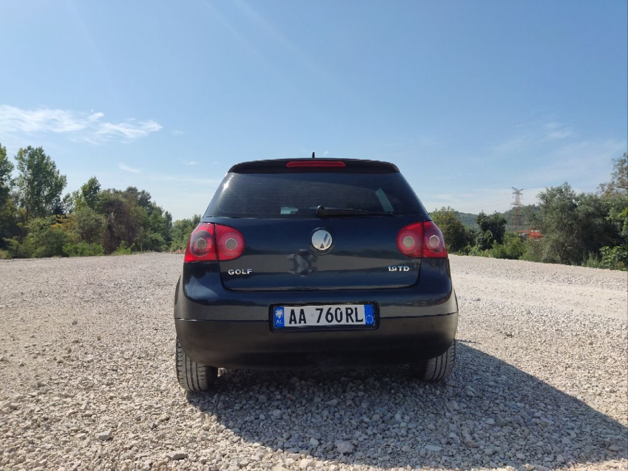 Volkswagen Golf - main photo